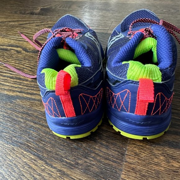 Saucony Running Shoes - Purple & Neon - Women's Size 6 - Never Worn - Picture 3 of 4